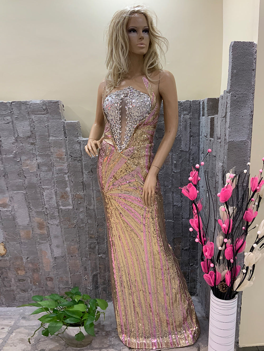 Gold Sleeveless Shimmering Spangle Dress