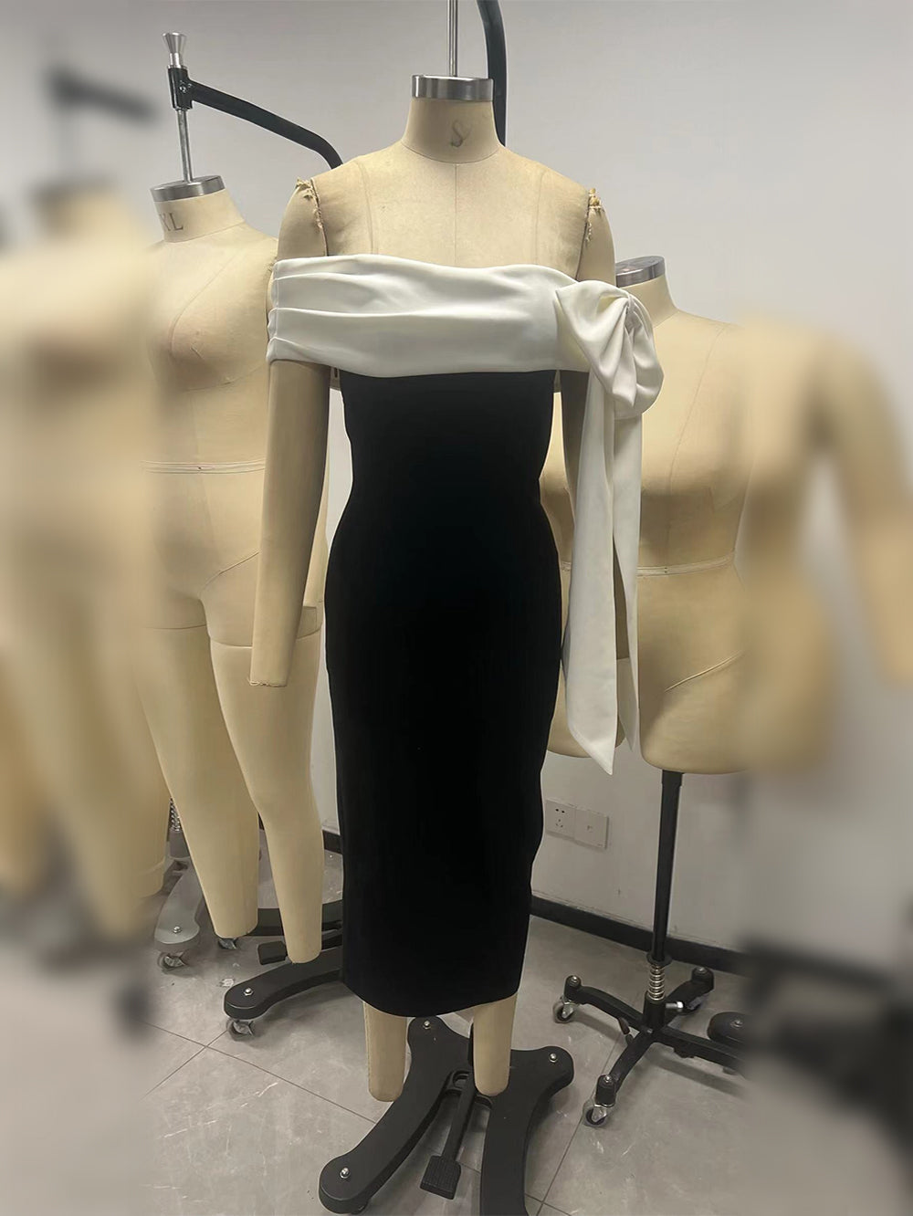 Black White Bandage Dress OW24018