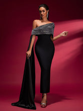 Slanted Shoulder Chain Bandage Dress