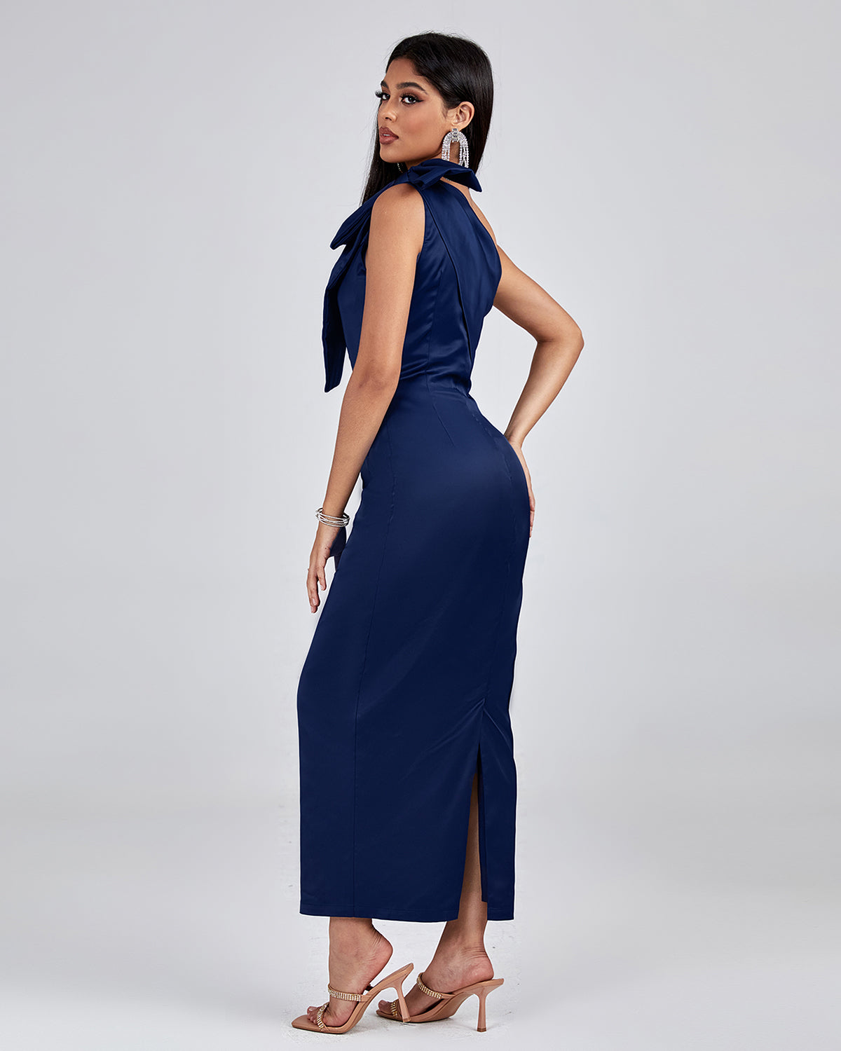 One Shoulder Bowknot Gown