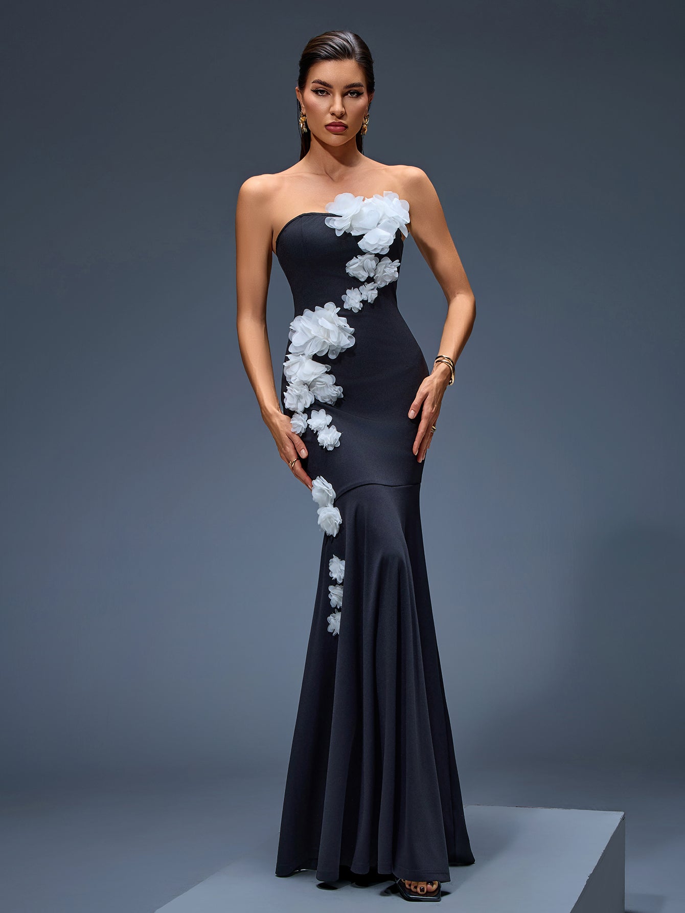 Contrast Color 3D Flowers Fishtail Dress