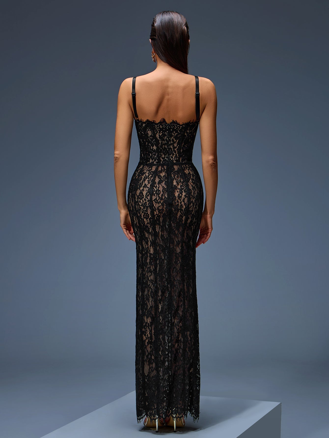 Open Back Slim Fit Lace Dress