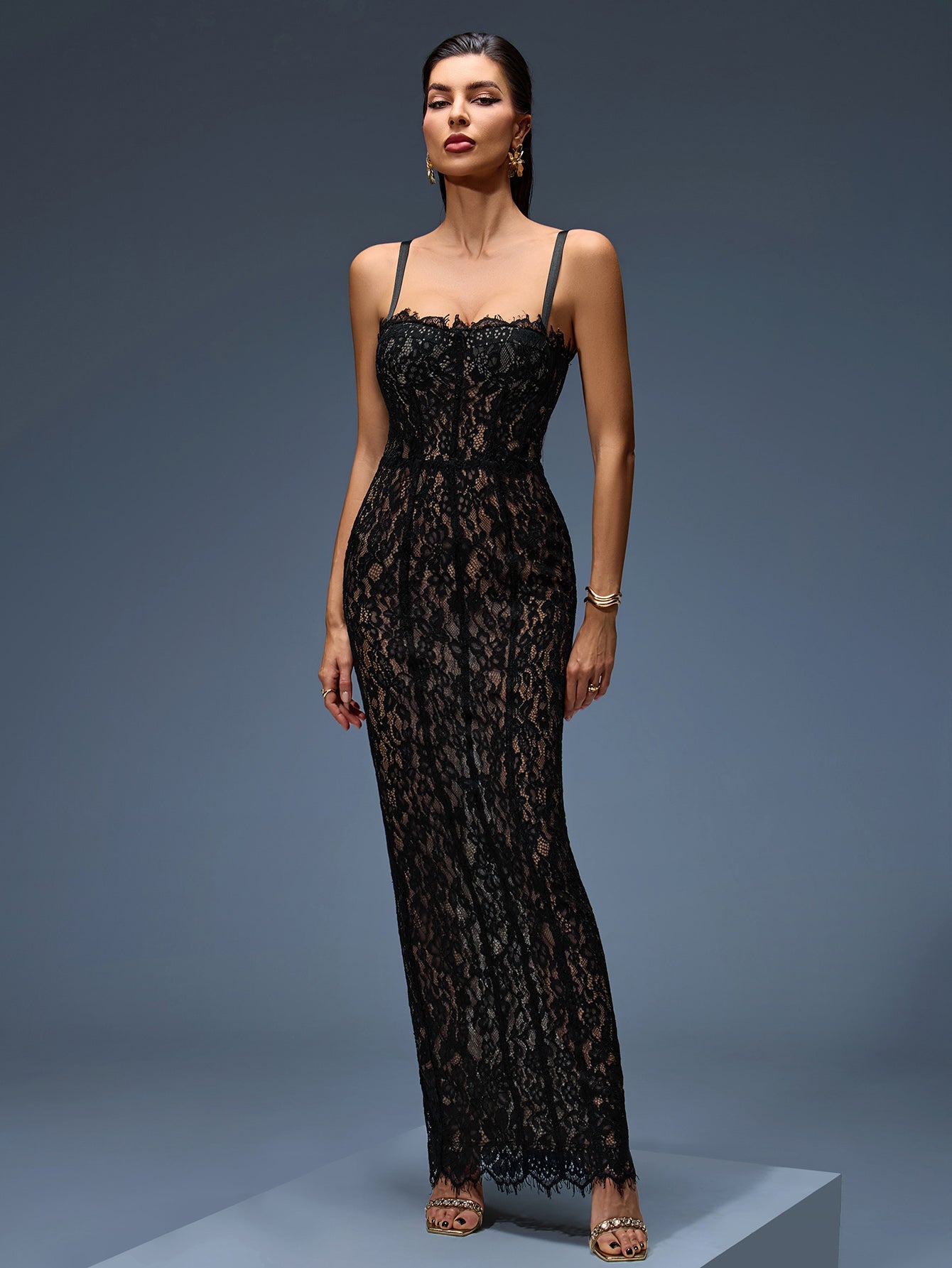 Open Back Slim Fit Lace Dress